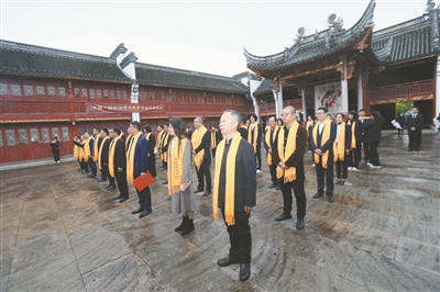 【绍兴晚报】祭拜范大夫